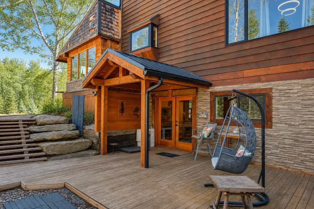 20 Mountain View Park Bragg Creek AB T0L 0K0