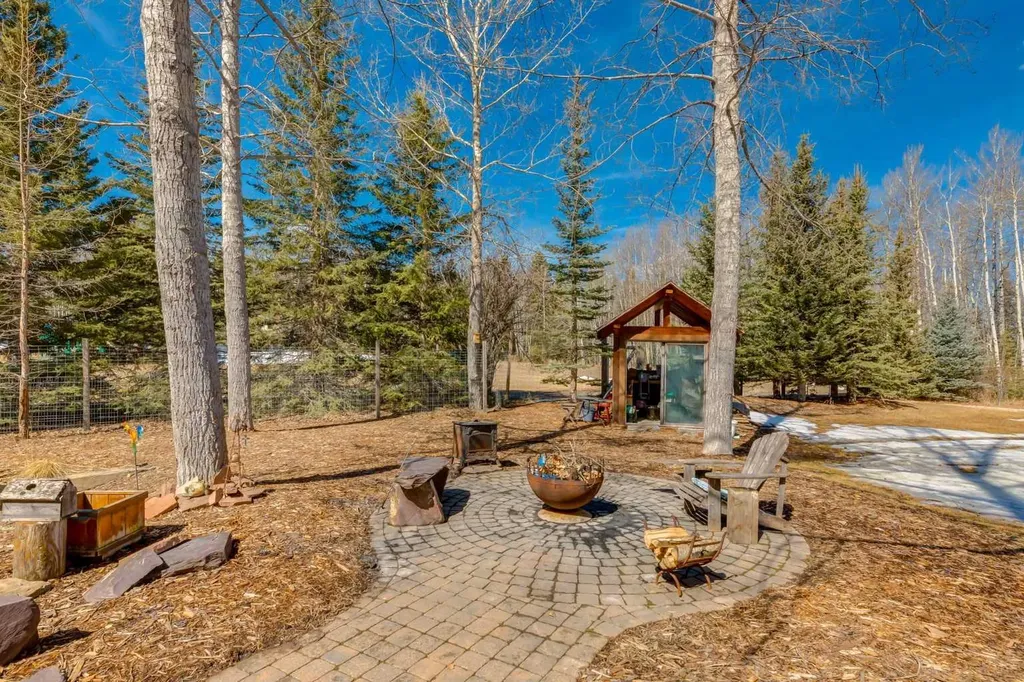 20 Mountain View Park Rural Rocky View County AB T0L 0K0