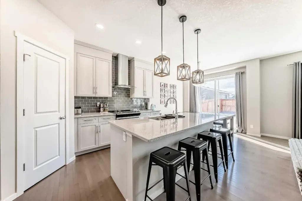 101 Belmont Terrace SW Calgary AB T2X 4H3