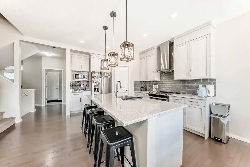 101 Belmont Terrace SW Calgary AB T2X 4H3