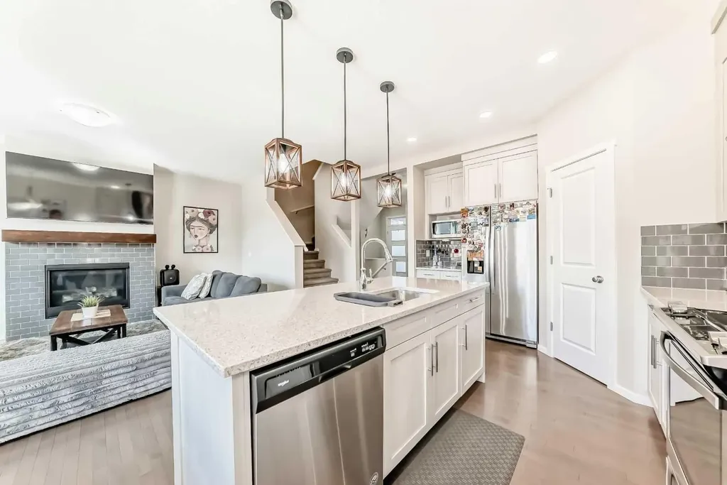 101 Belmont Terrace SW Calgary AB T2X 4H3