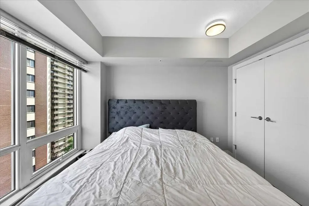 930 6 Avenue SW Calgary AB T2P 1J3