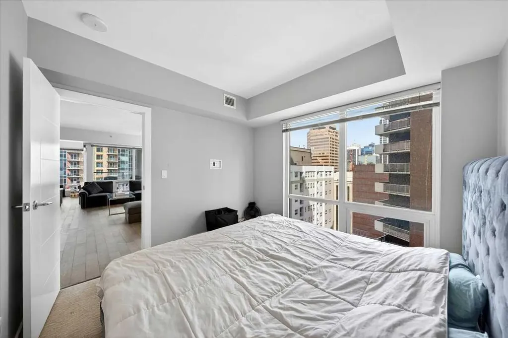 930 6 Avenue SW Calgary AB T2P 1J3