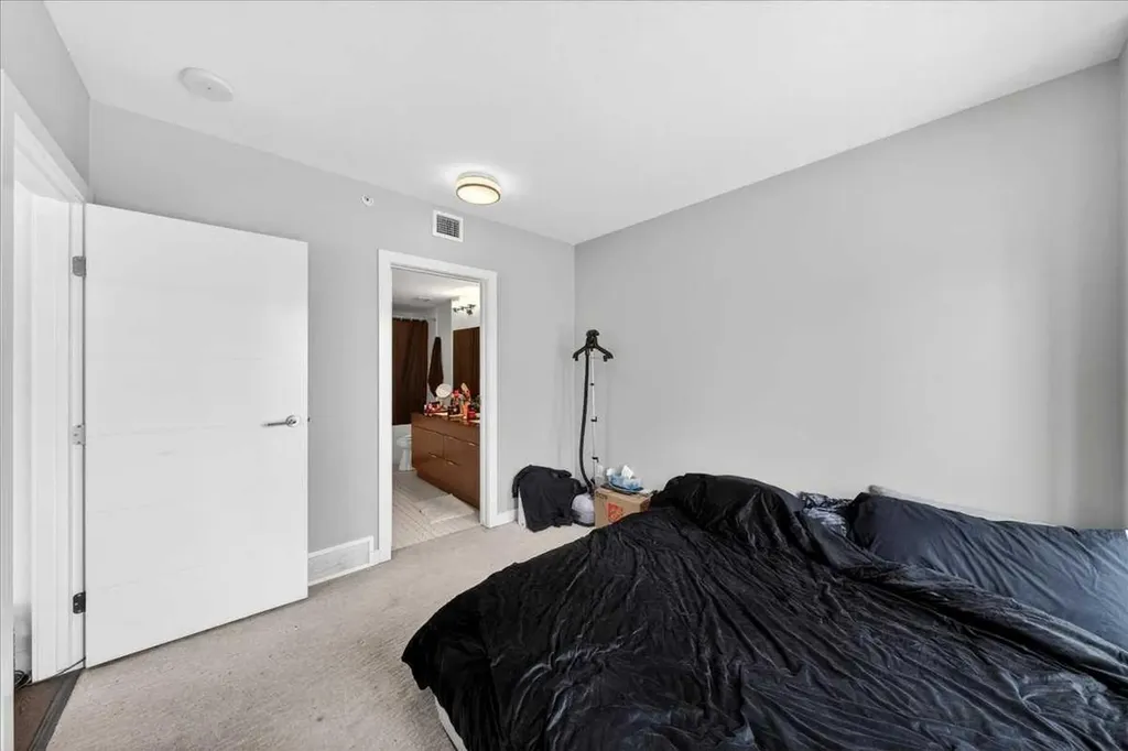930 6 Avenue SW Calgary AB T2P 1J3