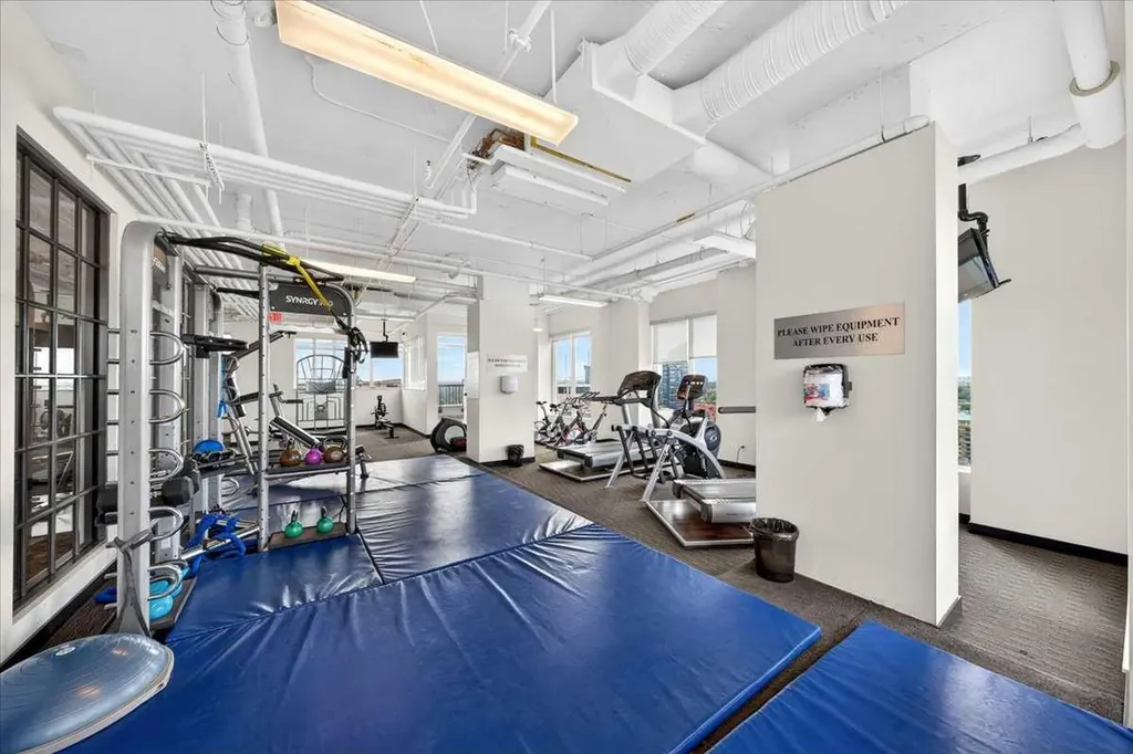 930 6 Avenue SW Calgary AB T2P 1J3