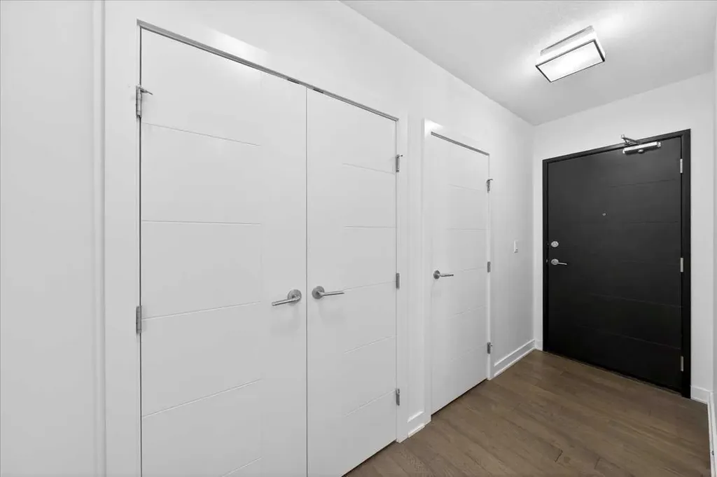 930 6 Avenue SW Calgary AB T2P 1J3