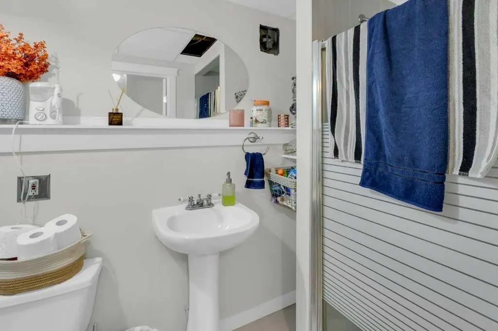 171 Erin Mount Place SE Calgary AB T2B 2T3