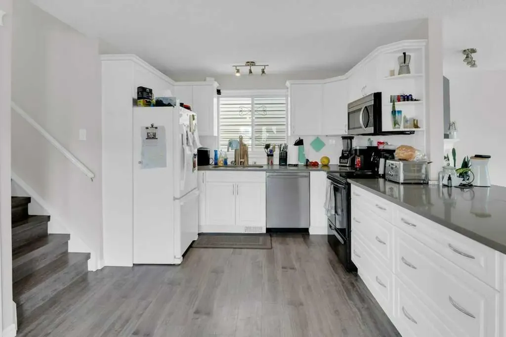 171 Erin Mount Place SE Calgary AB T2B 2T3