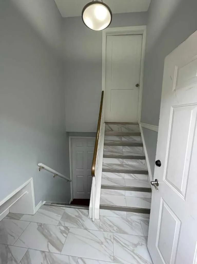 47 Bermuda Way NW Calgary AB T3K 1H1
