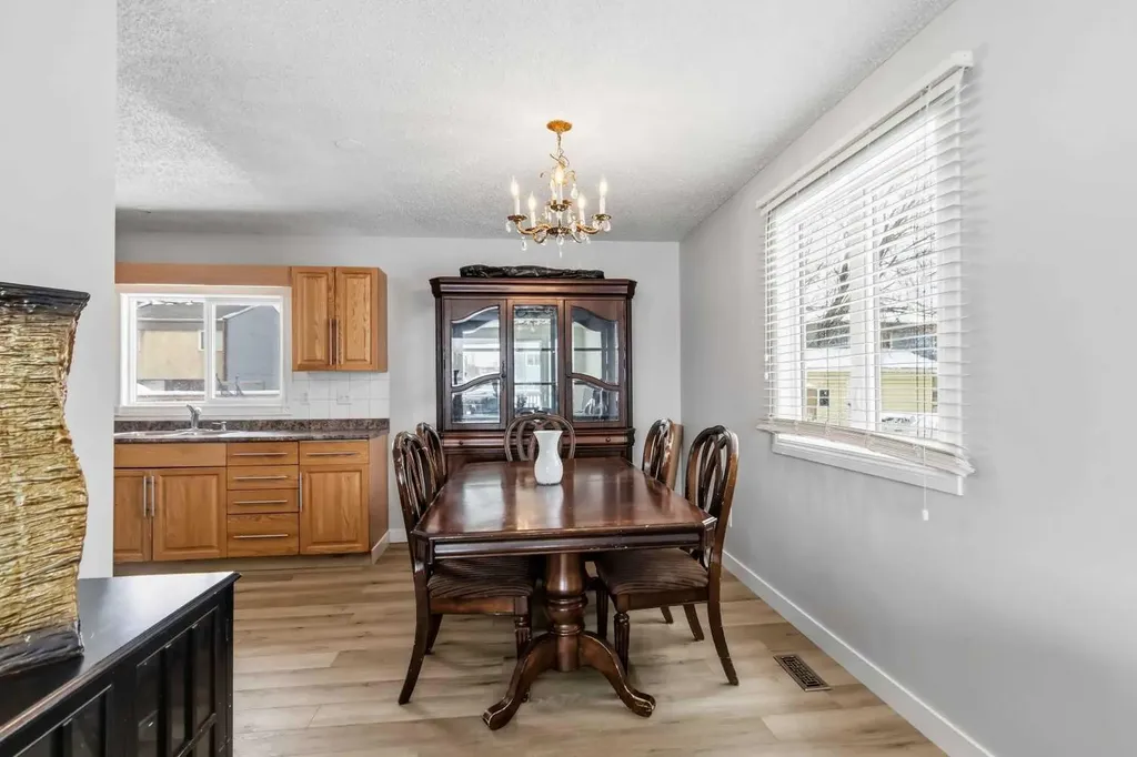 13 Mcleod Street Fort Mcmurray AB T9H 1Z4