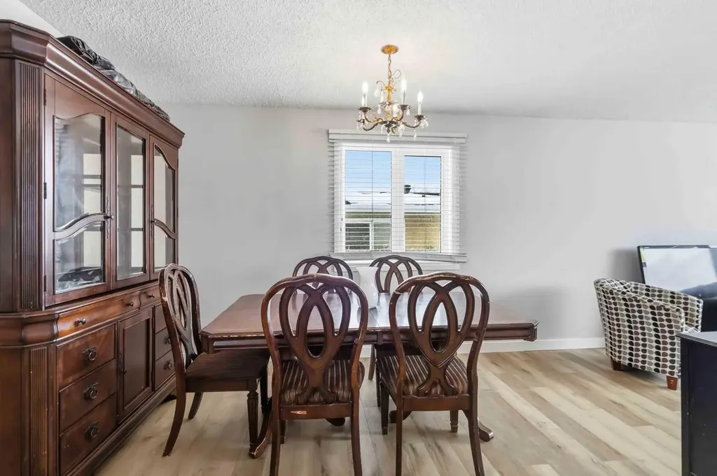 13 Mcleod Street Fort Mcmurray AB T9H 1Z4