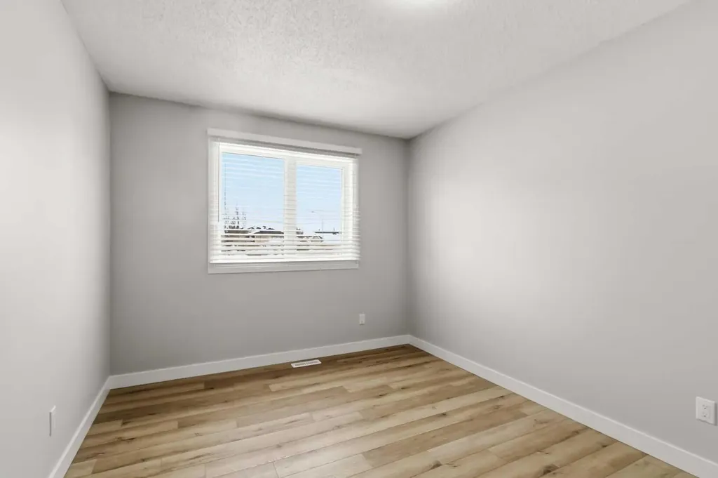 13 Mcleod Street Fort Mcmurray AB T9H 1Z4