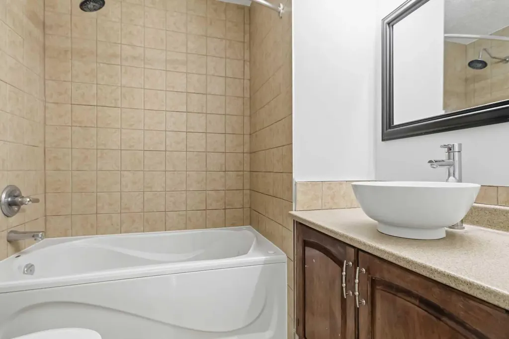 13 Mcleod Street Fort Mcmurray AB T9H 1Z4