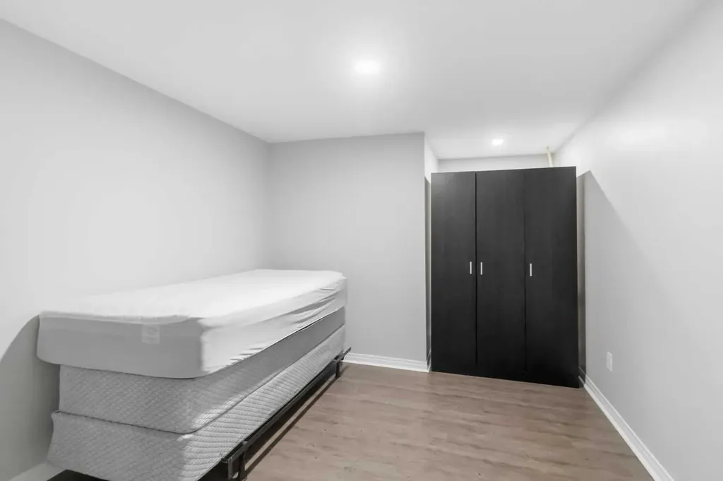 13 Mcleod Street Fort Mcmurray AB T9H 1Z4