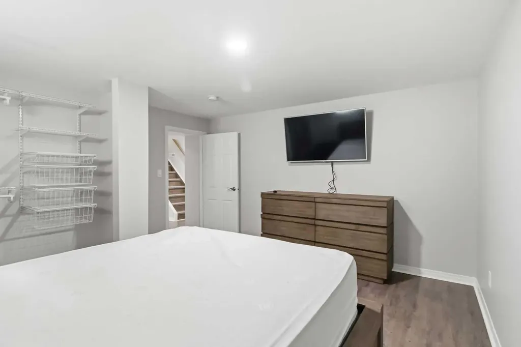 13 Mcleod Street Fort Mcmurray AB T9H 1Z4