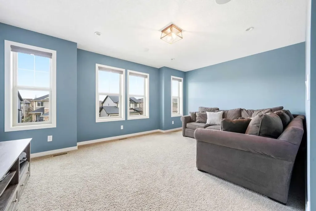 6 Ranchers Manor Okotoks AB T1S 0G5