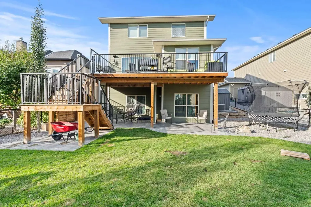 6 Ranchers Manor Okotoks AB T1S 0G5