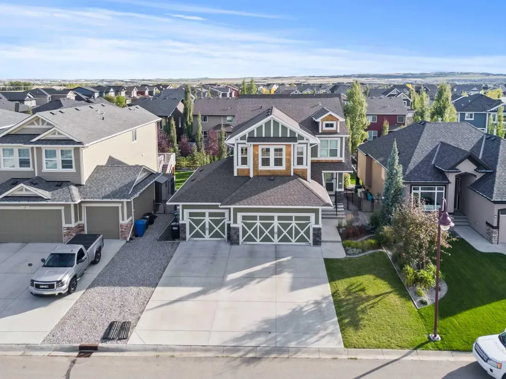 6 Ranchers Manor Okotoks AB T1S 0G5
