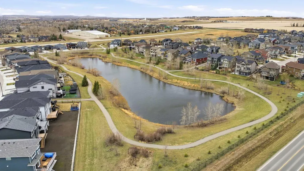 6 Ranchers Manor Okotoks AB T1S 0G5