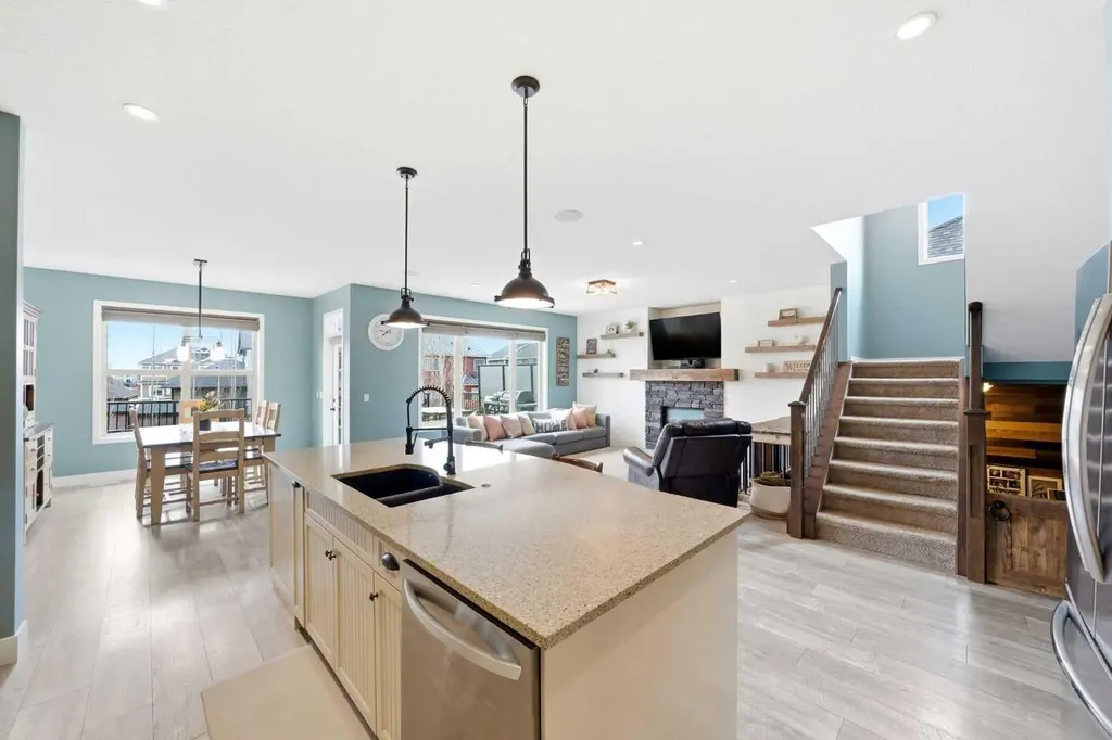 6 Ranchers Manor Okotoks AB T1S 0G5