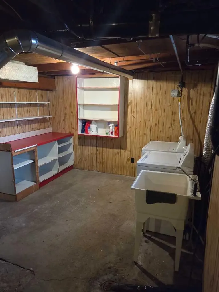 5221 49 Street Castor AB T0C 0X0
