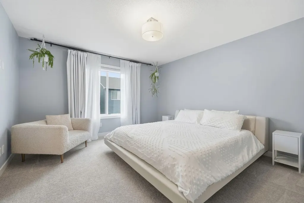 902 Bluerock Way SW Calgary AB T2Y 0S5