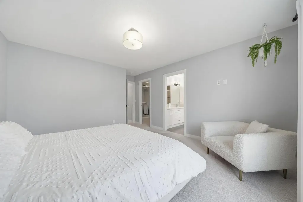 902 Bluerock Way SW Calgary AB T2Y 0S5