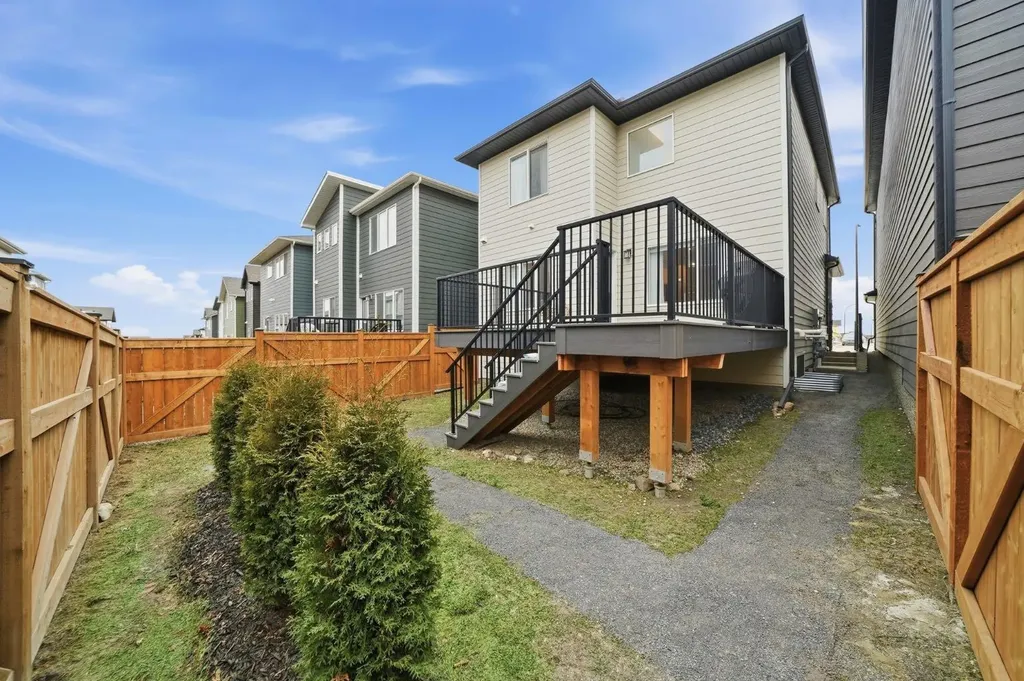 902 Bluerock Way SW Calgary AB T2Y 0S5