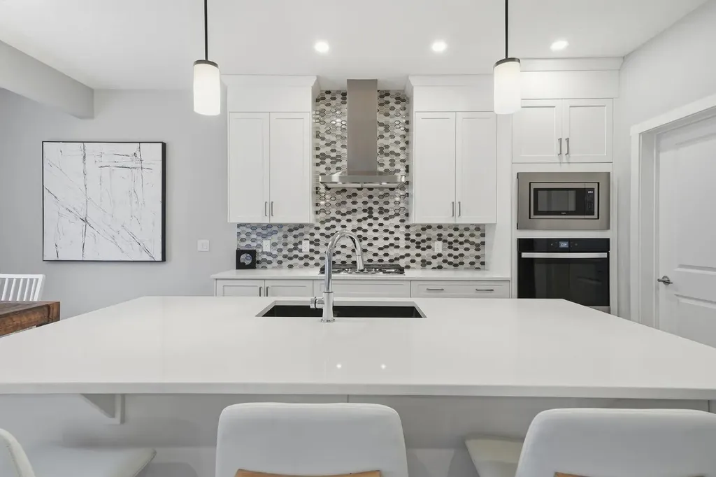 902 Bluerock Way SW Calgary AB T2Y 0S5