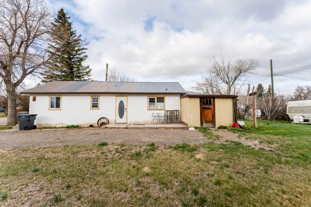 307 1 Avenue S Coutts AB T0K 0N0
