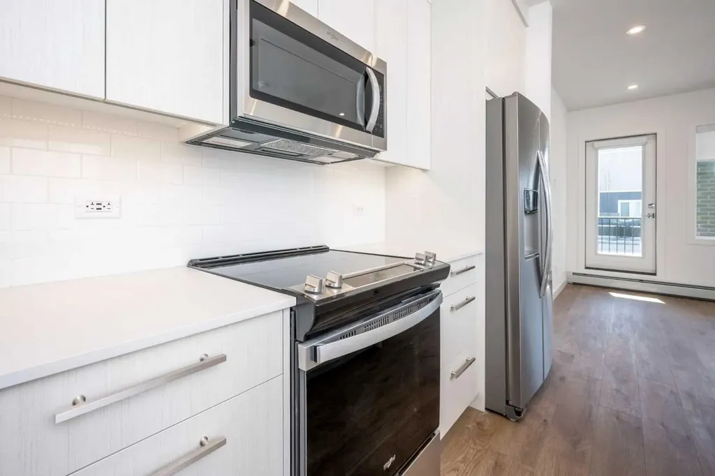 6 Merganser Drive W Chestermere AB T1X 2Y2