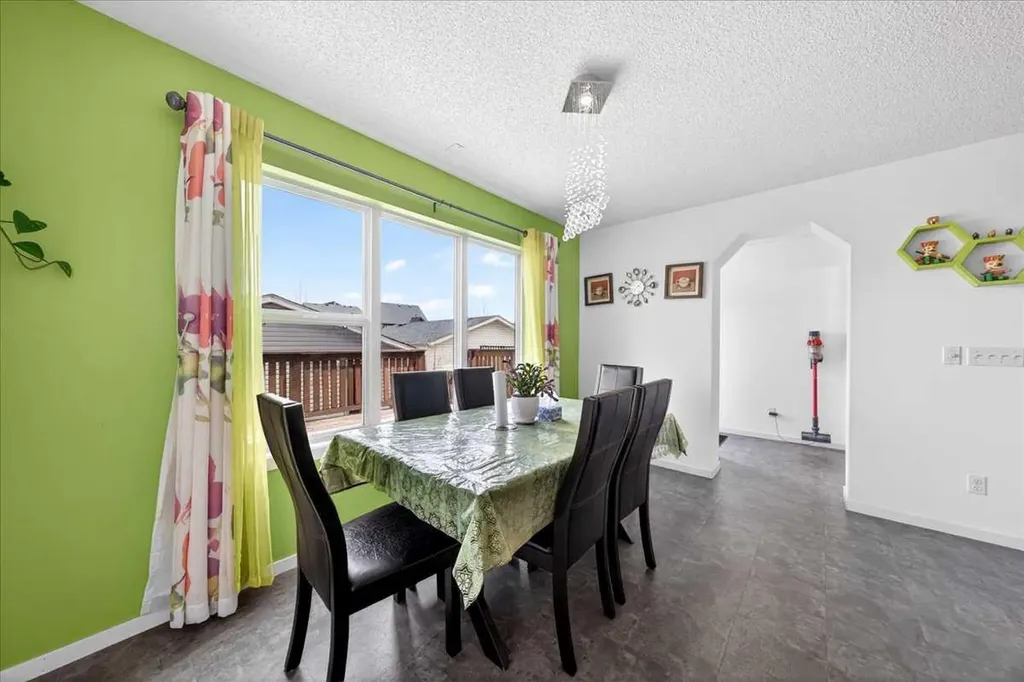 244 Silverado Range View SW Calgary AB T2X 0C8
