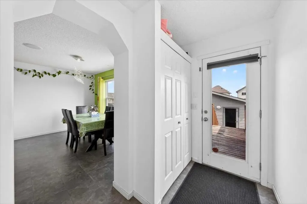 244 Silverado Range View SW Calgary AB T2X 0C8