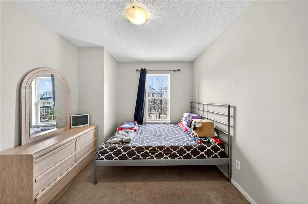244 Silverado Range View SW Calgary AB T2X 0C8