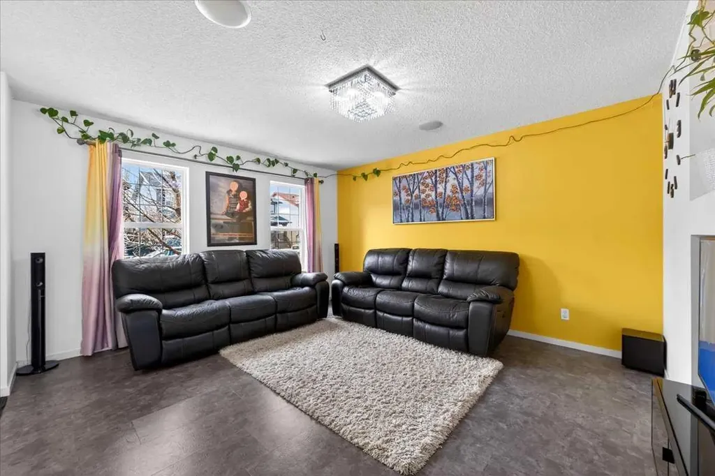 244 Silverado Range View SW Calgary AB T2X 0C8