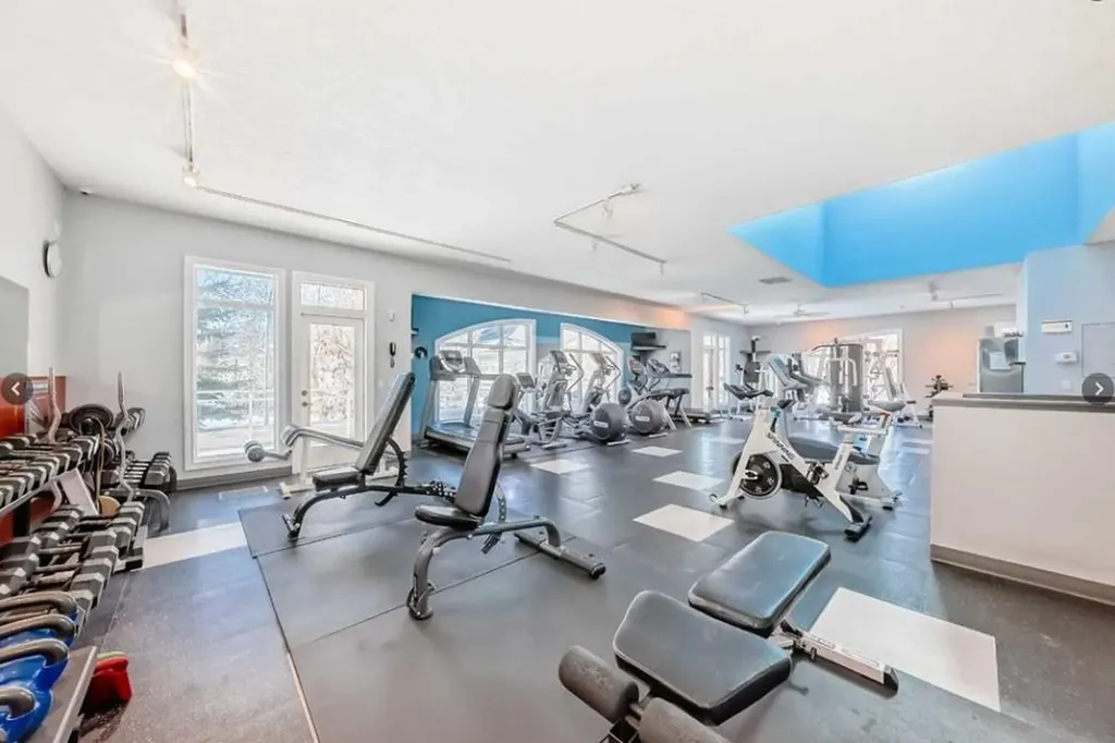 24 Hemlock Crescent SW Calgary AB T3C 2Z1