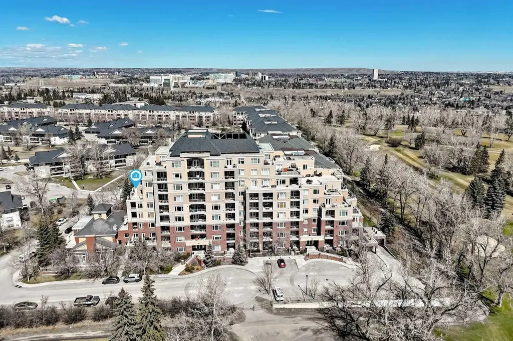24 Hemlock Crescent SW Calgary AB T3C 2Z1