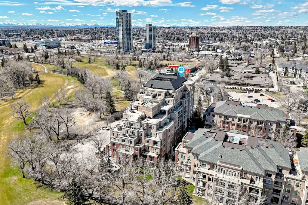 24 Hemlock Crescent SW Calgary AB T3C 2Z1