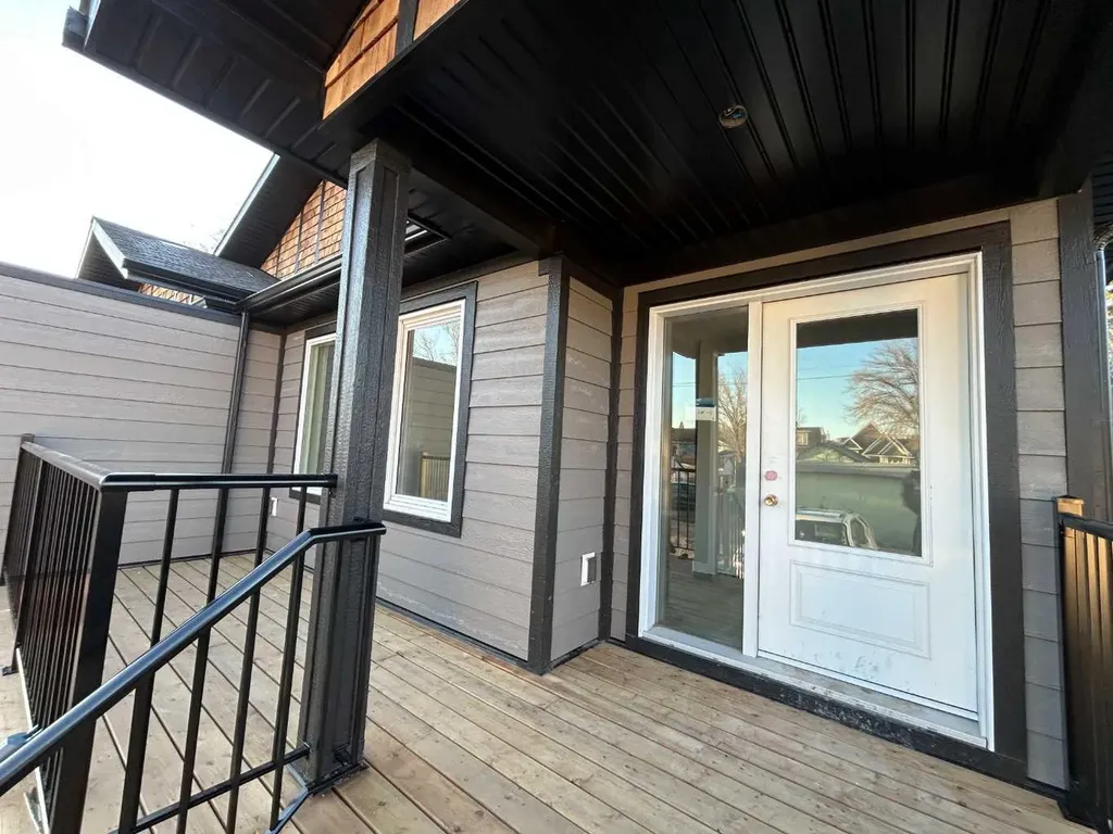 969 2 Street SE Medicine Hat AB T1A5K6