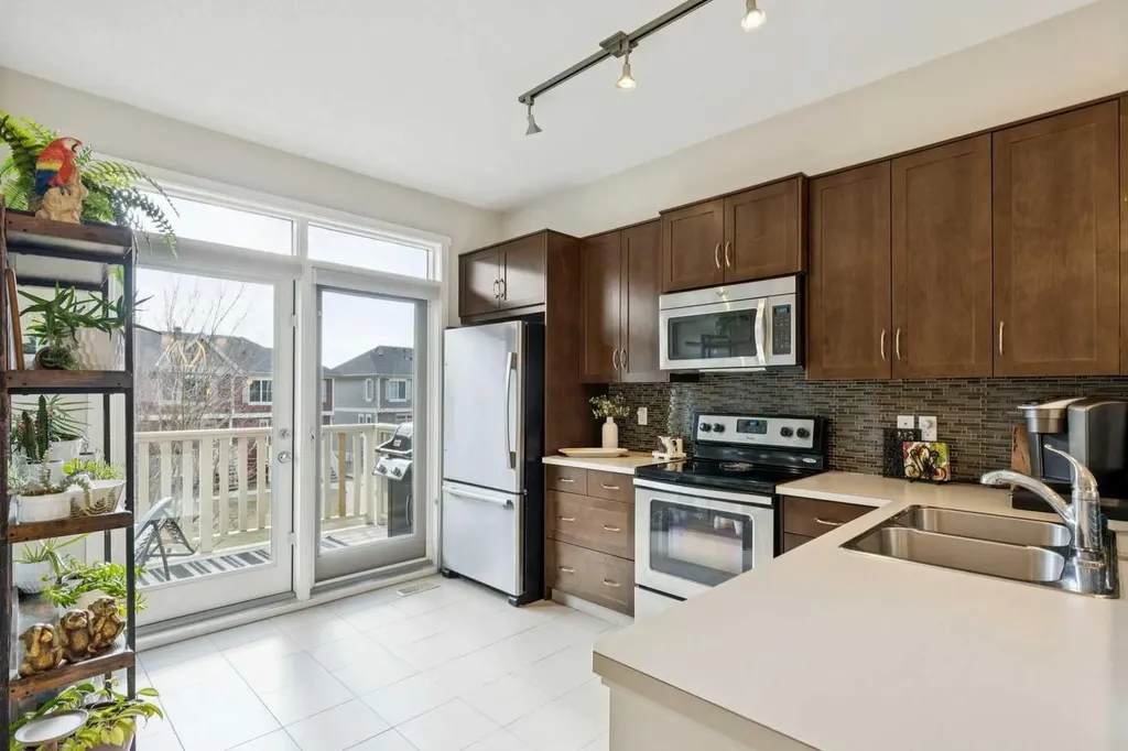 46 Kinlea Common NW Calgary AB T3R 0S2