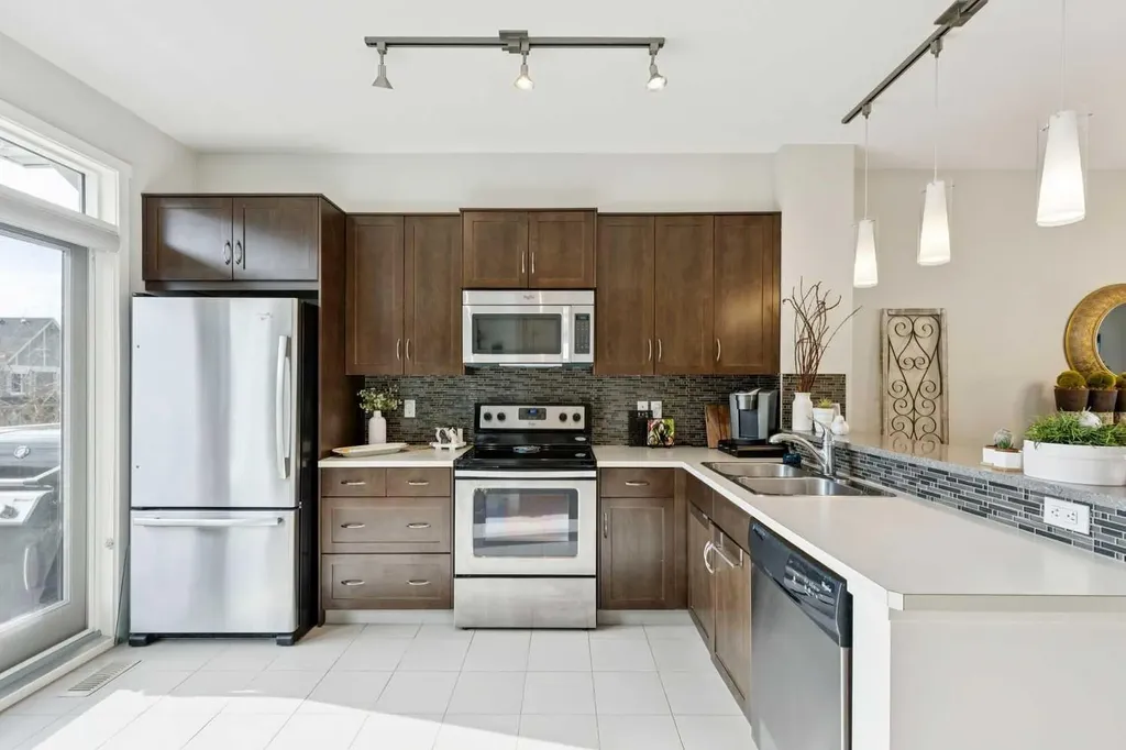 46 Kinlea Common NW Calgary AB T3R 0S2