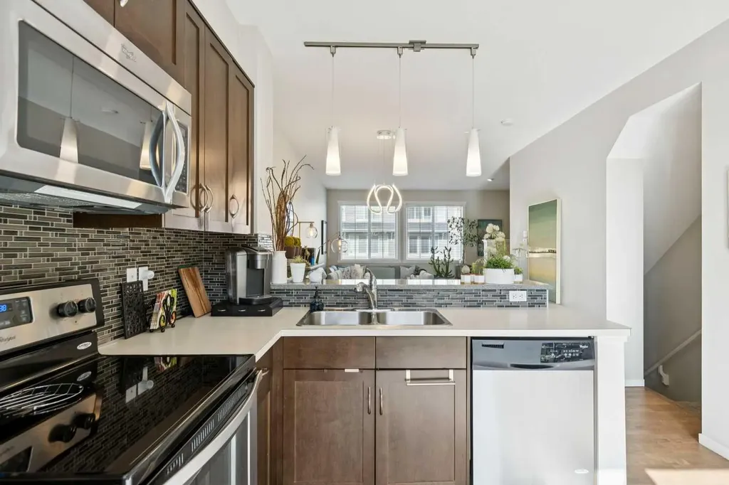 46 Kinlea Common NW Calgary AB T3R 0S2