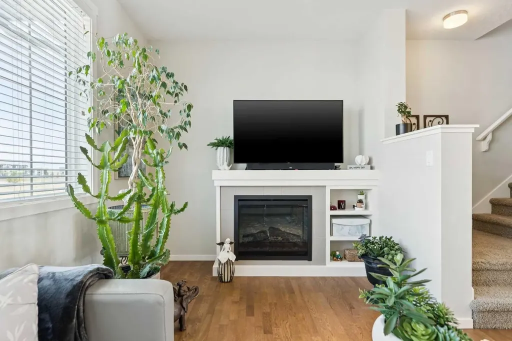 46 Kinlea Common NW Calgary AB T3R 0S2