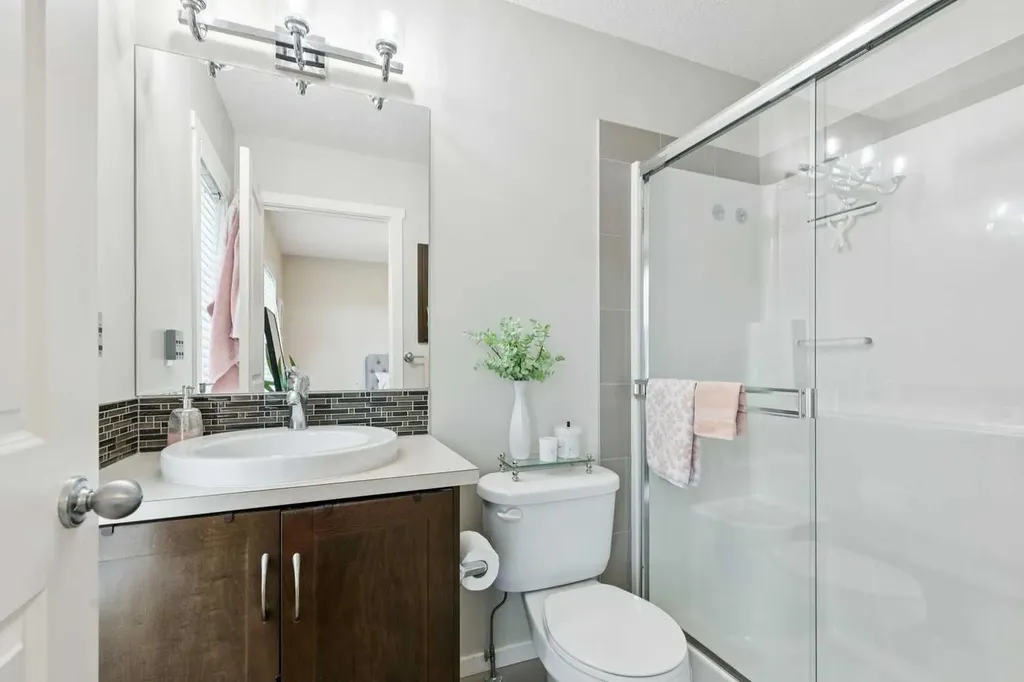 46 Kinlea Common NW Calgary AB T3R 0S2