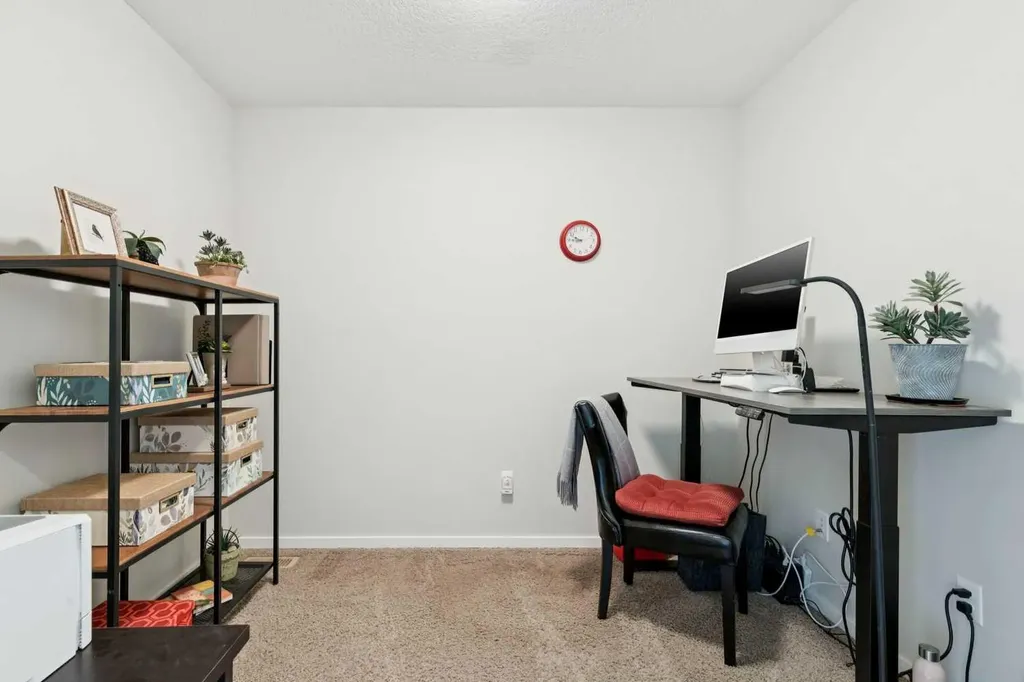 46 Kinlea Common NW Calgary AB T3R 0S2