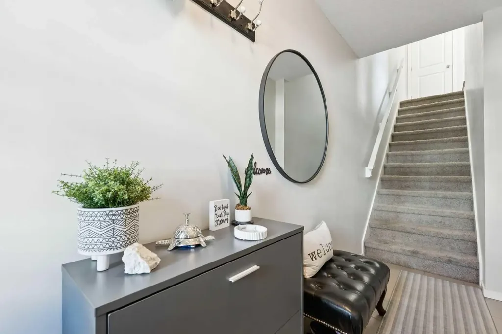 46 Kinlea Common NW Calgary AB T3R 0S2