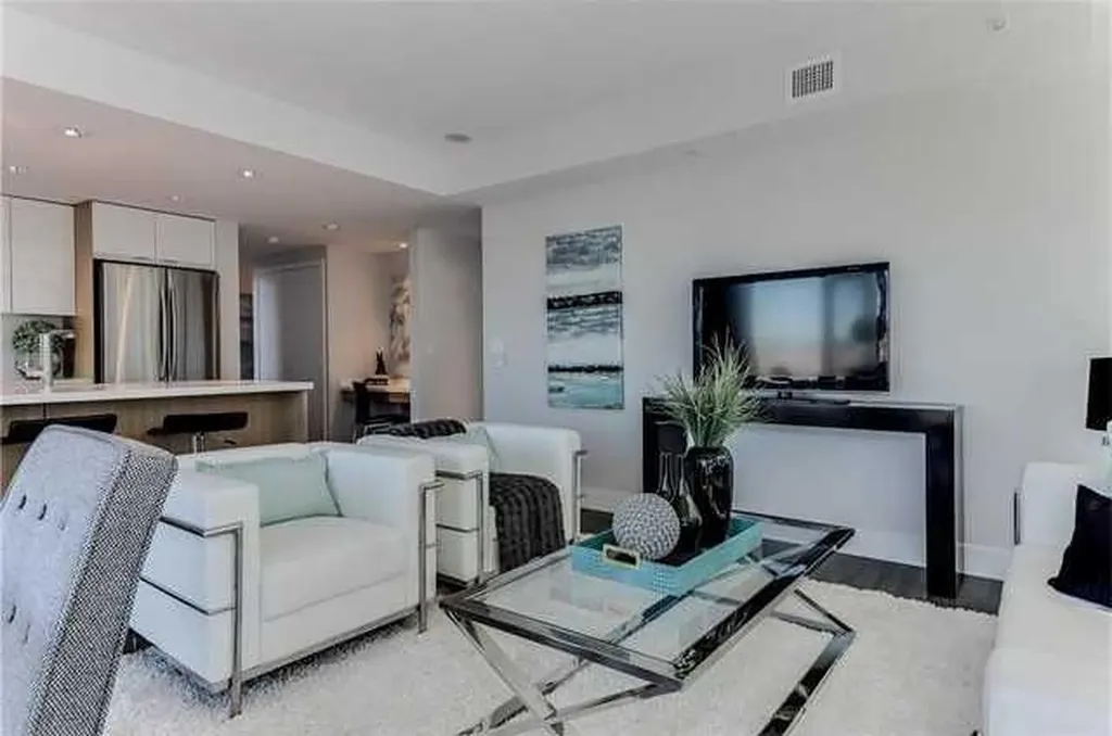 560 6 Avenue SE Calgary AB T2G 1K7