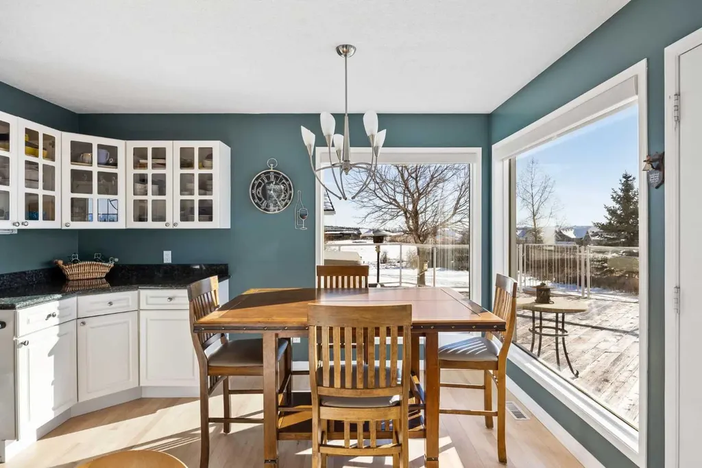 15 Blueridge Close Rural Rocky View County AB T3L 2P4