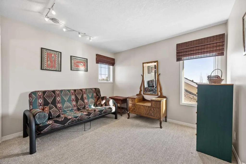 15 Blueridge Close Rural Rocky View County AB T3L 2P4