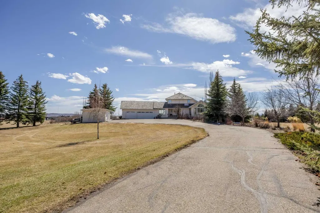 15 Blueridge Close Rural Rocky View County AB T3L 2P4